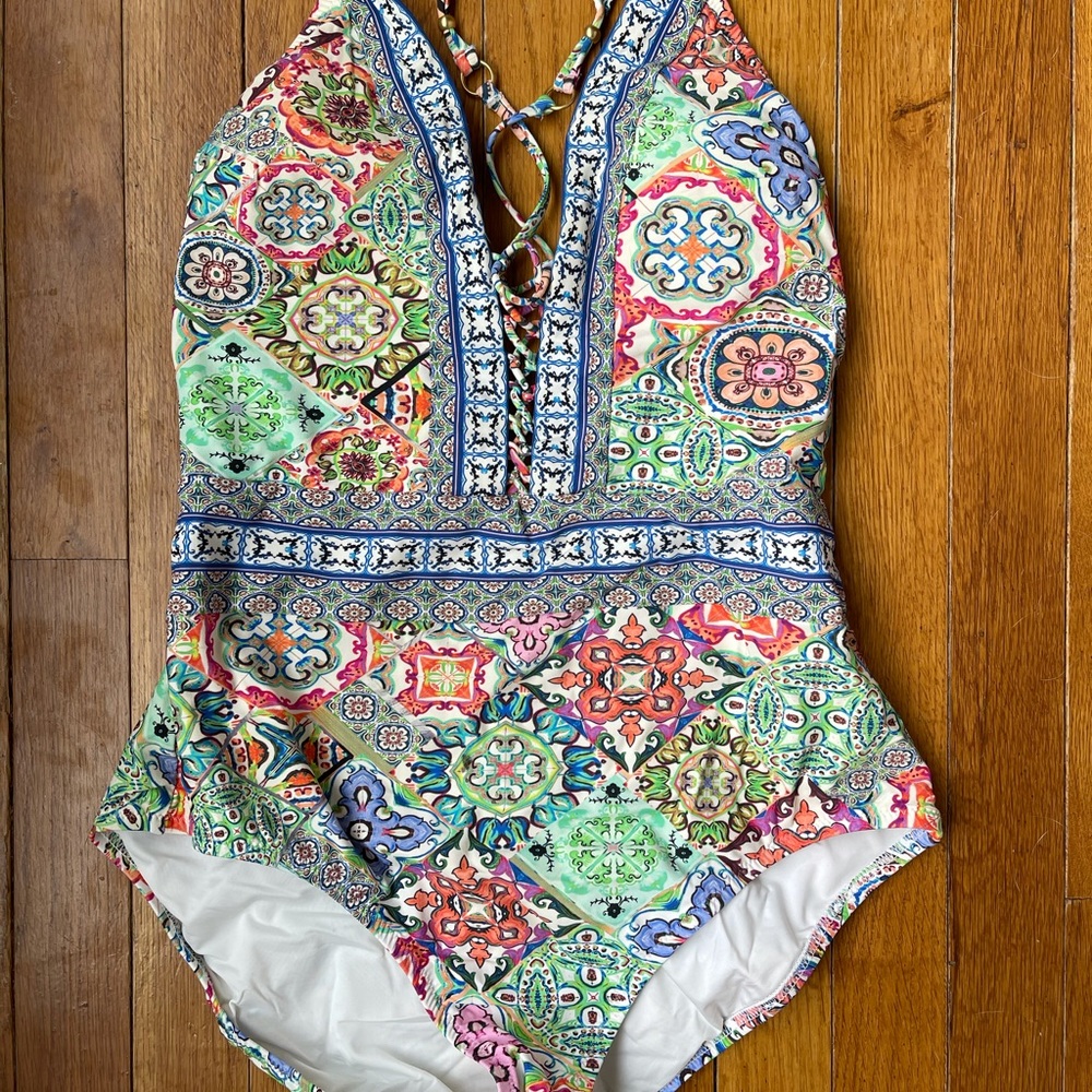 One piece swimsuit